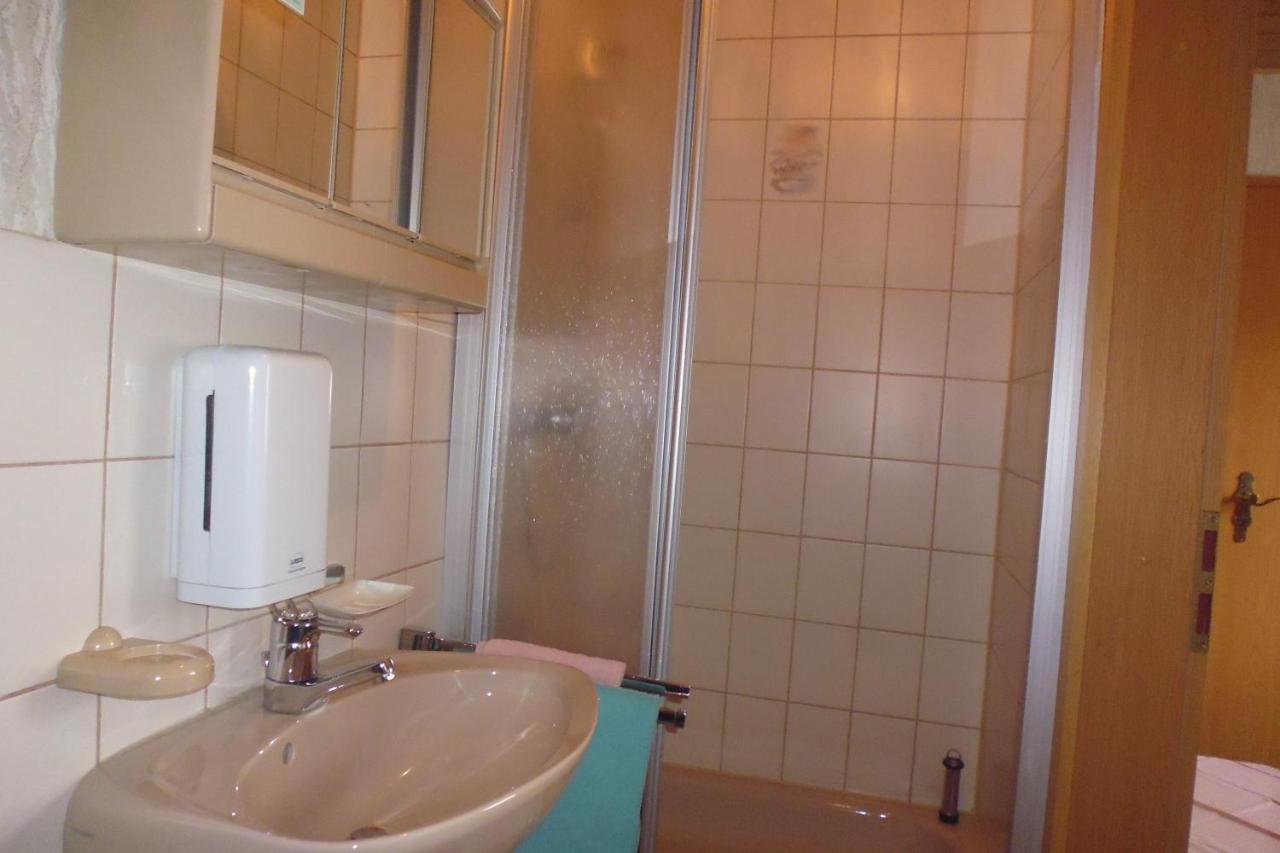 Landhotel Engel Limbach  Zimmer foto